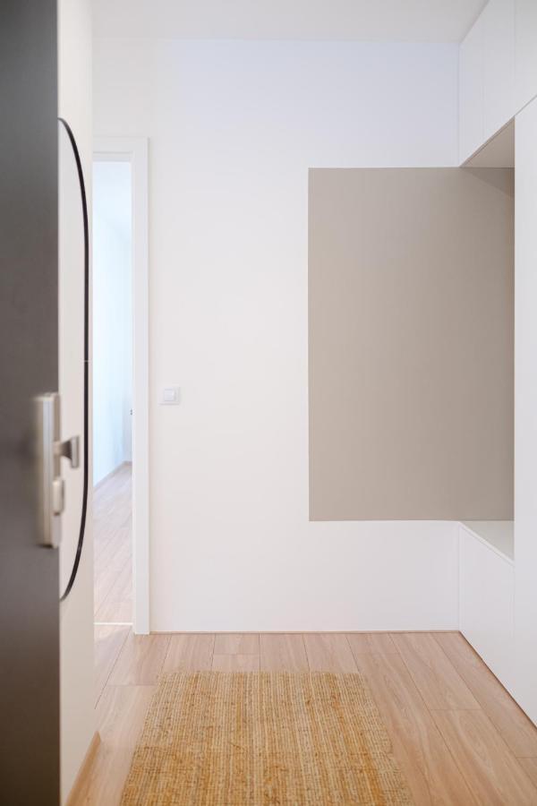 Newly Built Apartment In Vibrant Neighbourhood Praha Exteriér fotografie