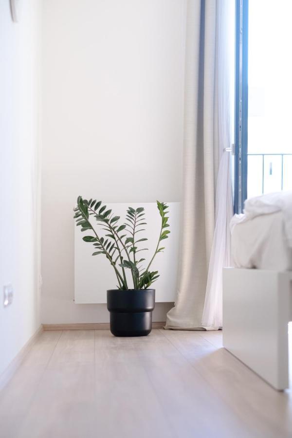Newly Built Apartment In Vibrant Neighbourhood Praha Exteriér fotografie